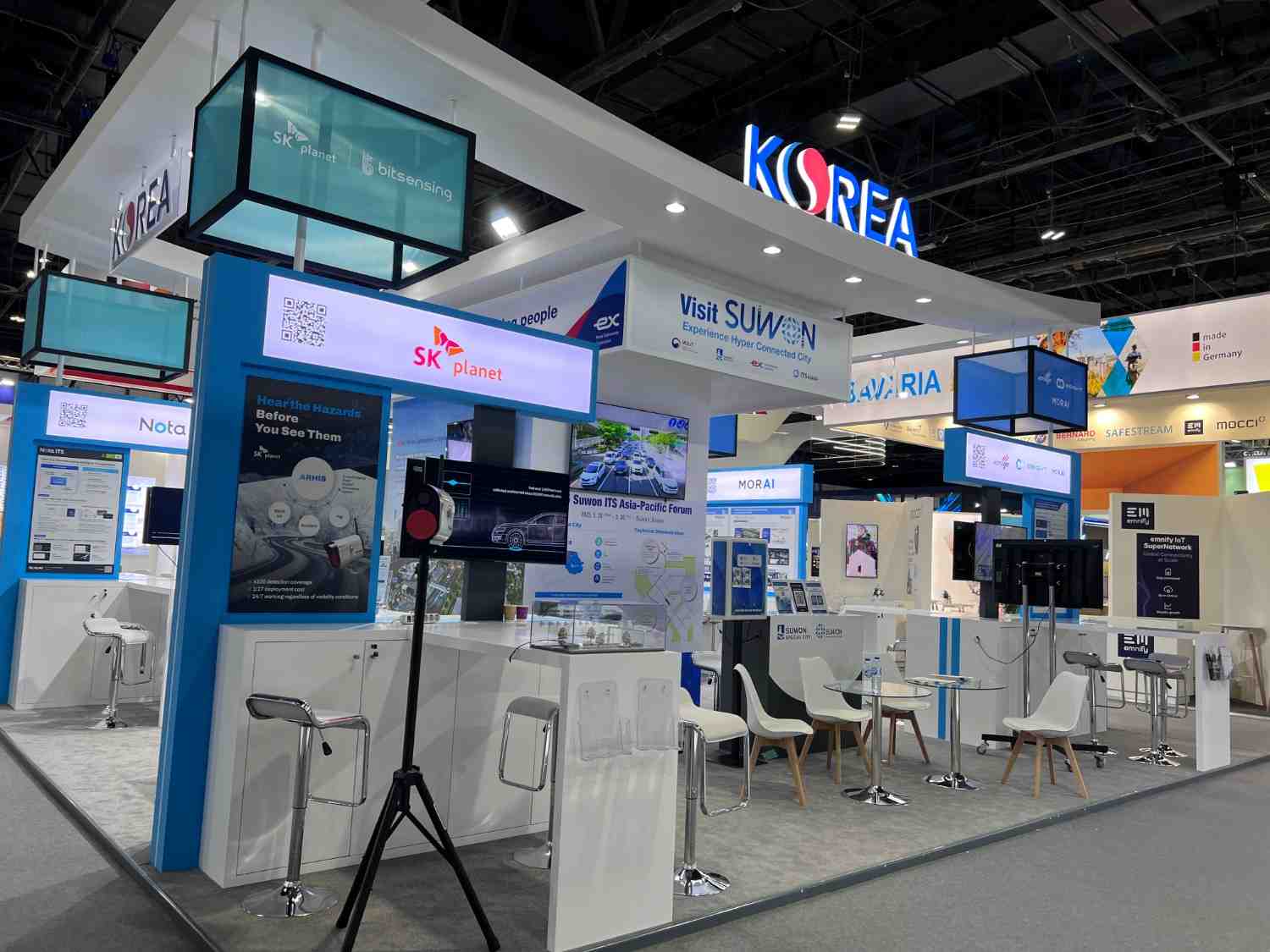 Professional exhibition stand builders creating an immersive trade show booth experience