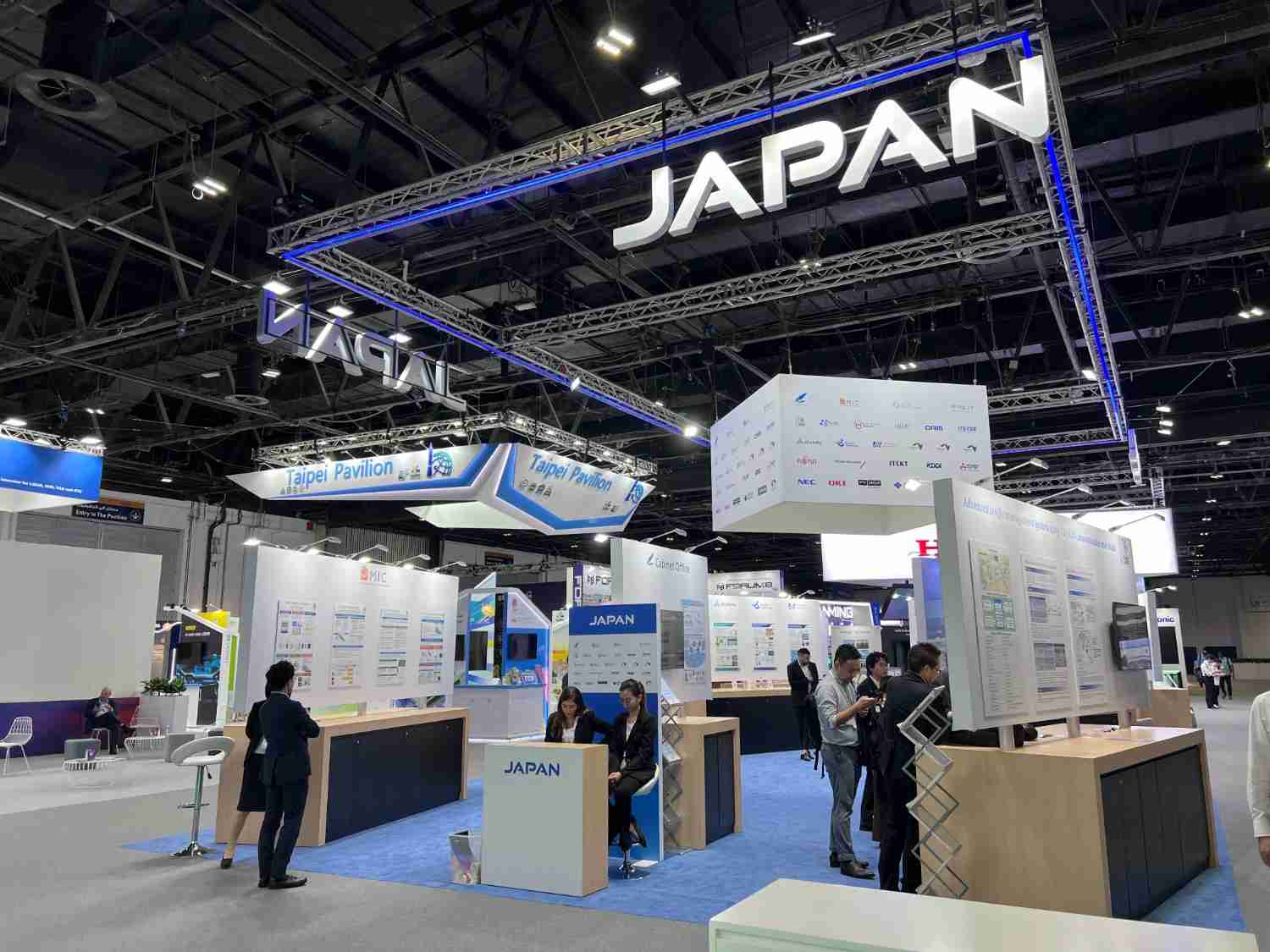 Custom exhibition stand contractors creating a branded trade show booth