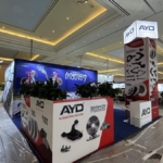 Custom vs modular exhibition booths compared at a modern trade show